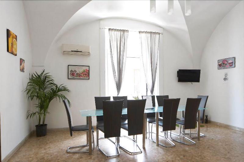 B&B Favola Mediterranea Катания Екстериор снимка